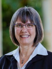 Profile photo of Associate Professor Jan Packer