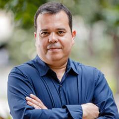 Profile photo of Associate Professor Pedro Fidelman