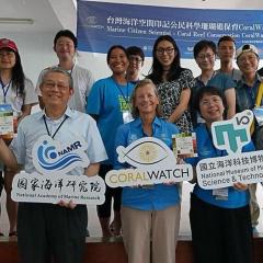 Diana with the CoralWatch Taiwan workshop participants